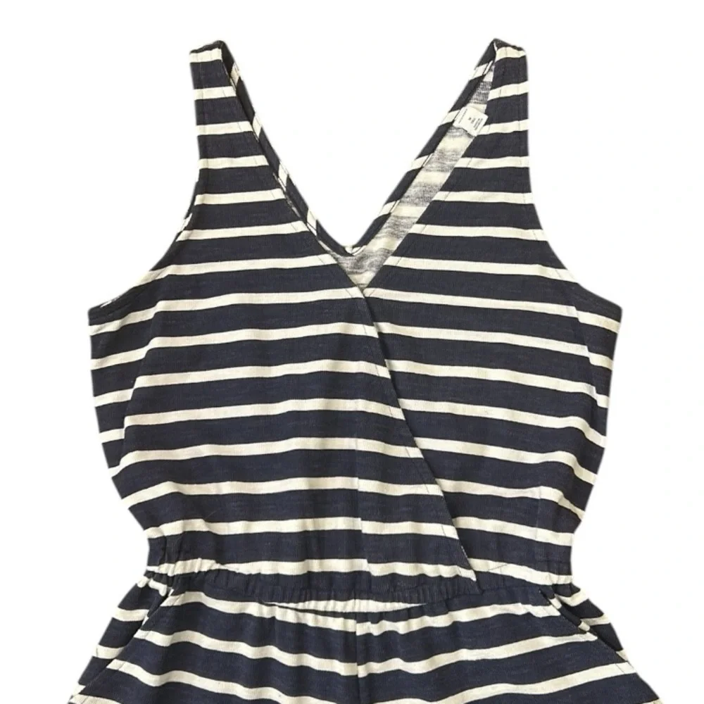 Old Navy Cropped Wide Leg Sleeveless Navy Striped Knit Jumpsuit Medium Tall - Picture 10 of 14